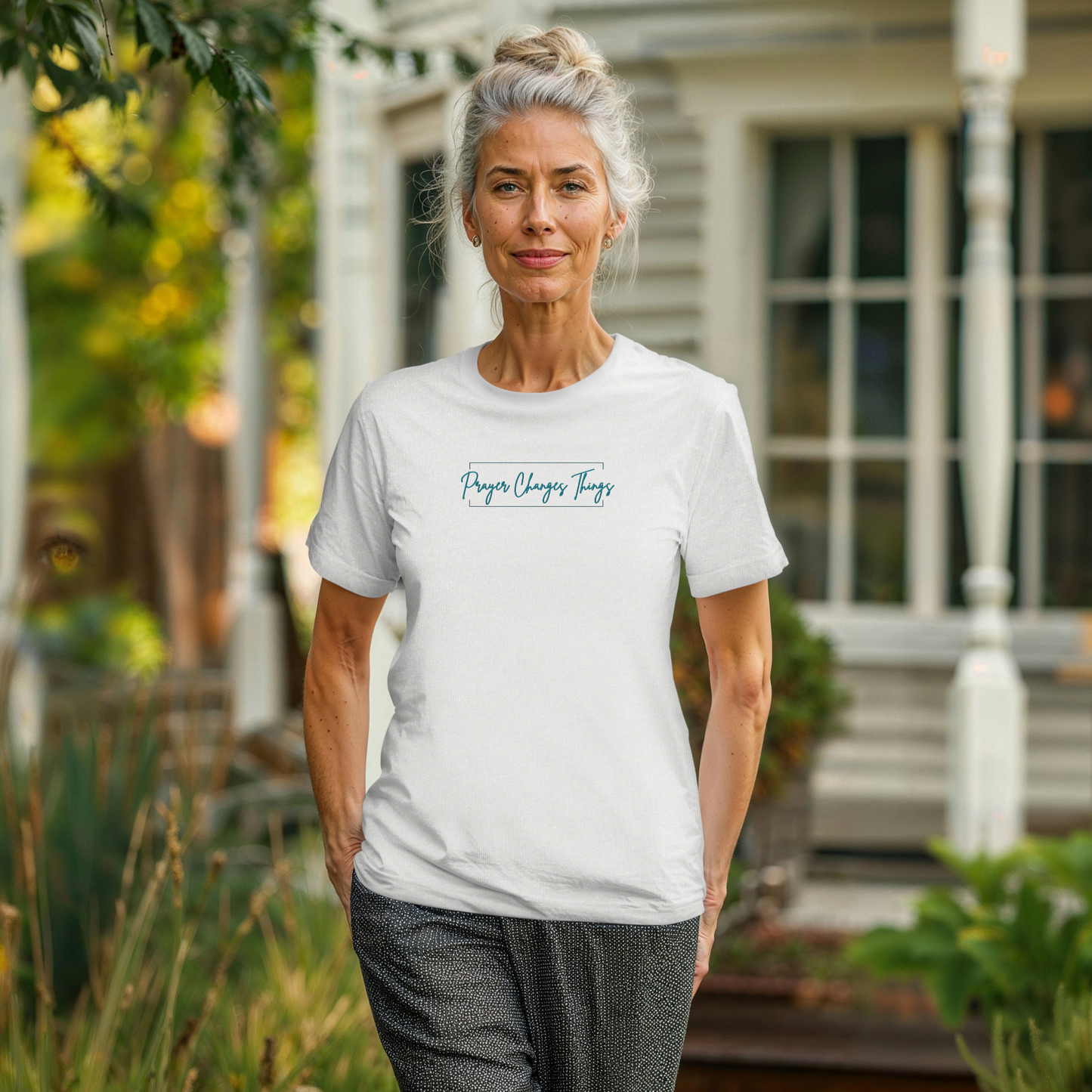 Calligraphy Casual "Prayer Changes Things" - Inspirational Unisex T-Shirt