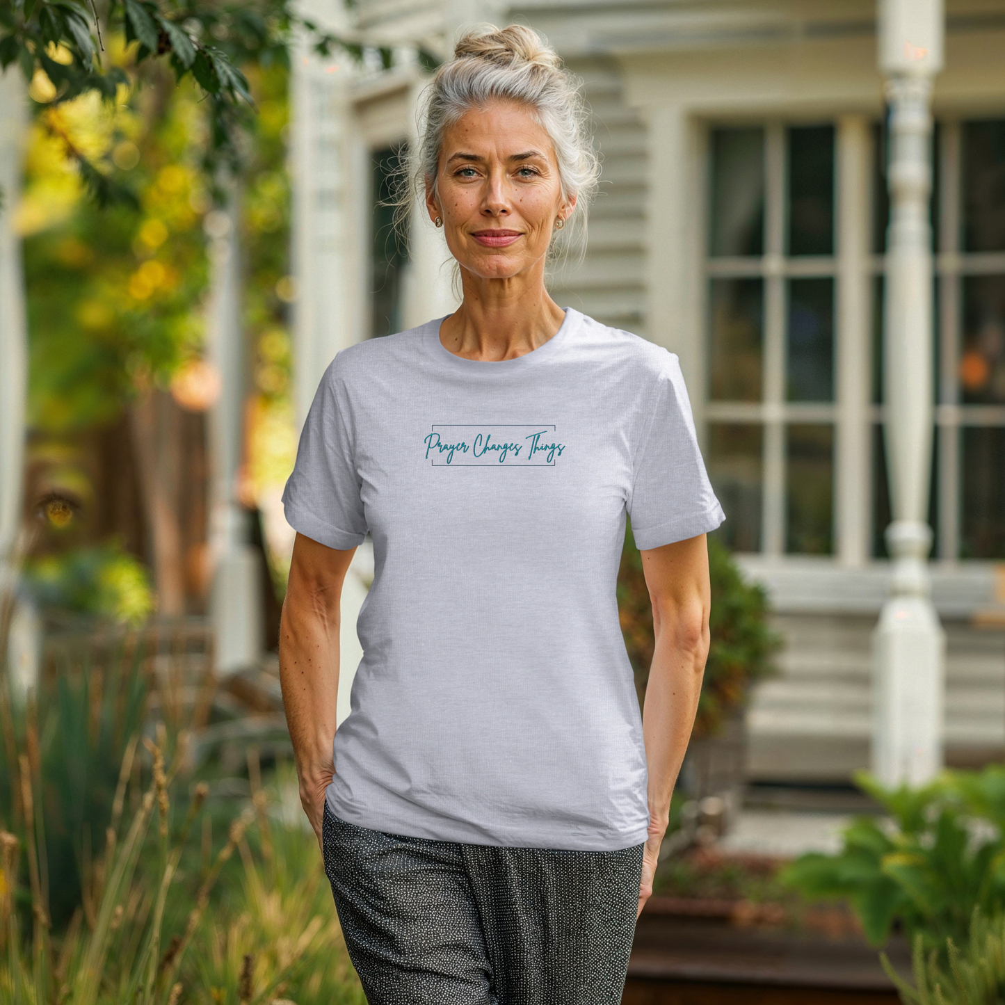 Calligraphy Casual "Prayer Changes Things" - Inspirational Unisex T-Shirt