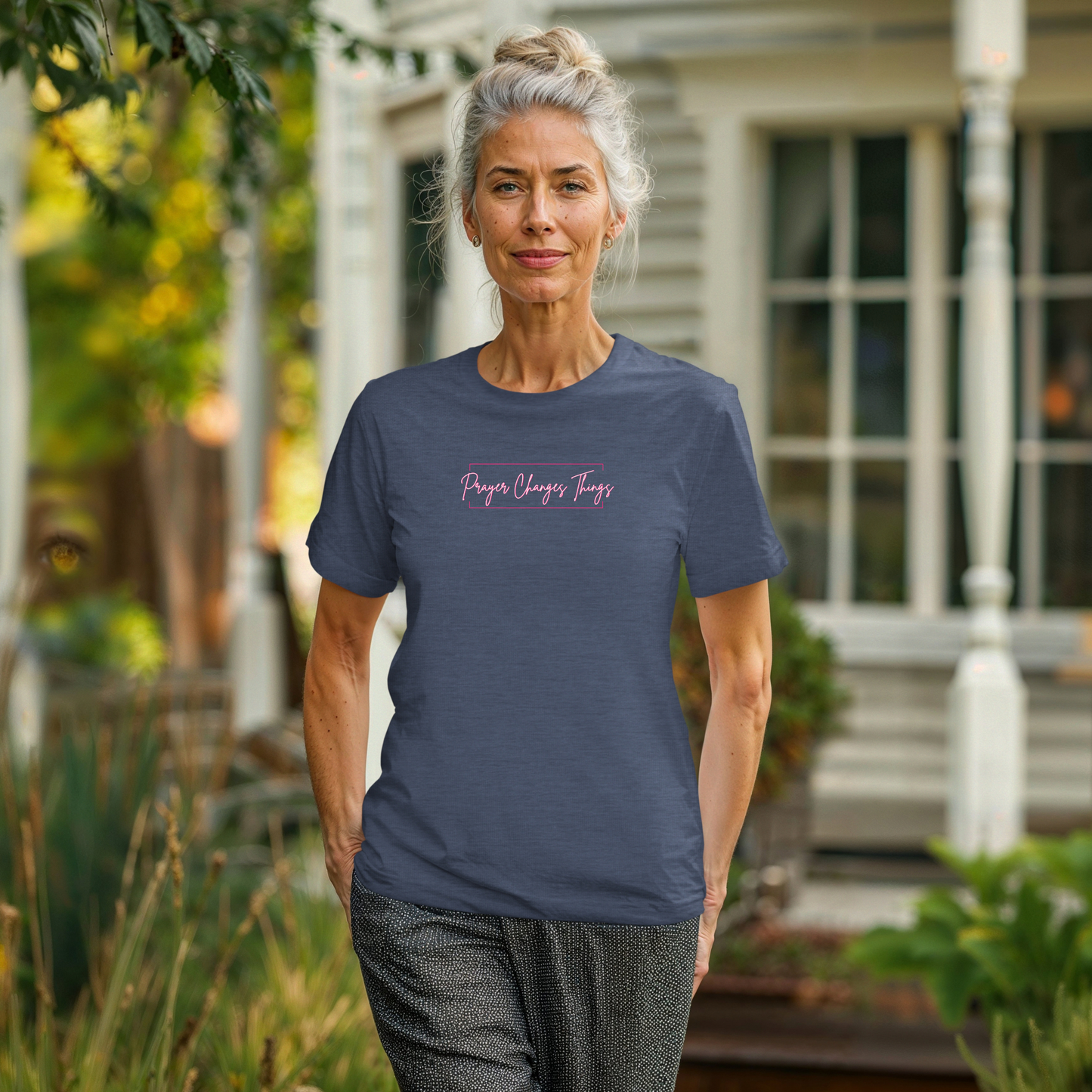 Calligraphy Casual "Prayer Changes Things" - Inspirational Unisex T-Shirt